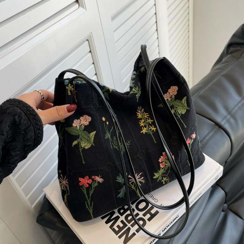 Vintage Flower Embroidery Bag