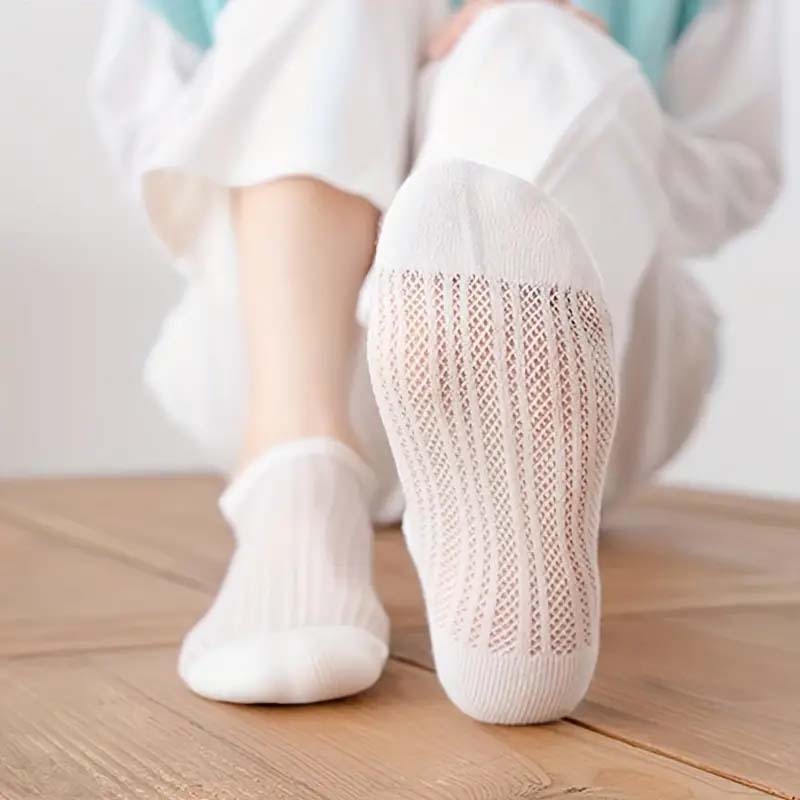 Solid Colour Breathable Socks