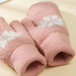 Warm Snowflake Gloves