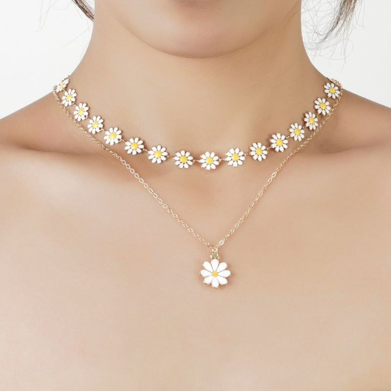 Daisy Pendant Necklace