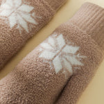 Warm Snowflake Gloves