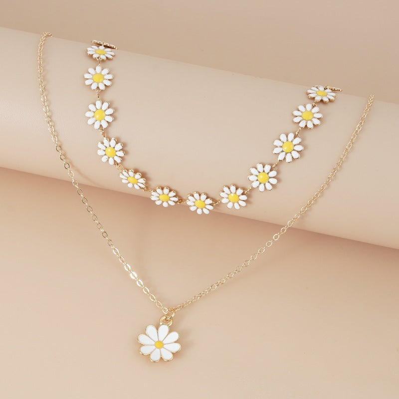 Daisy Pendant Necklace