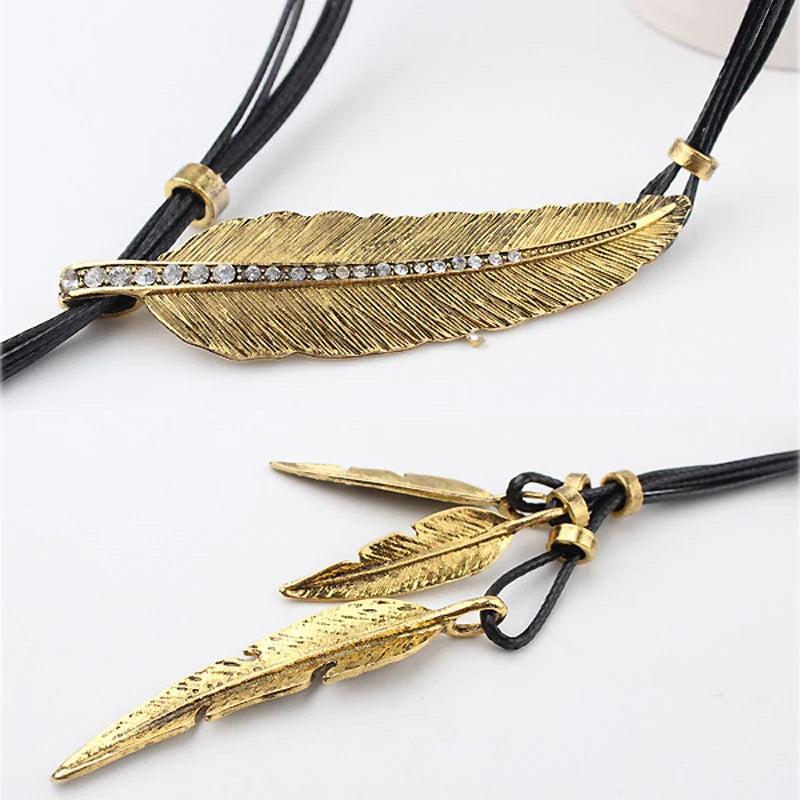 Vintage Feather Pendant Necklace